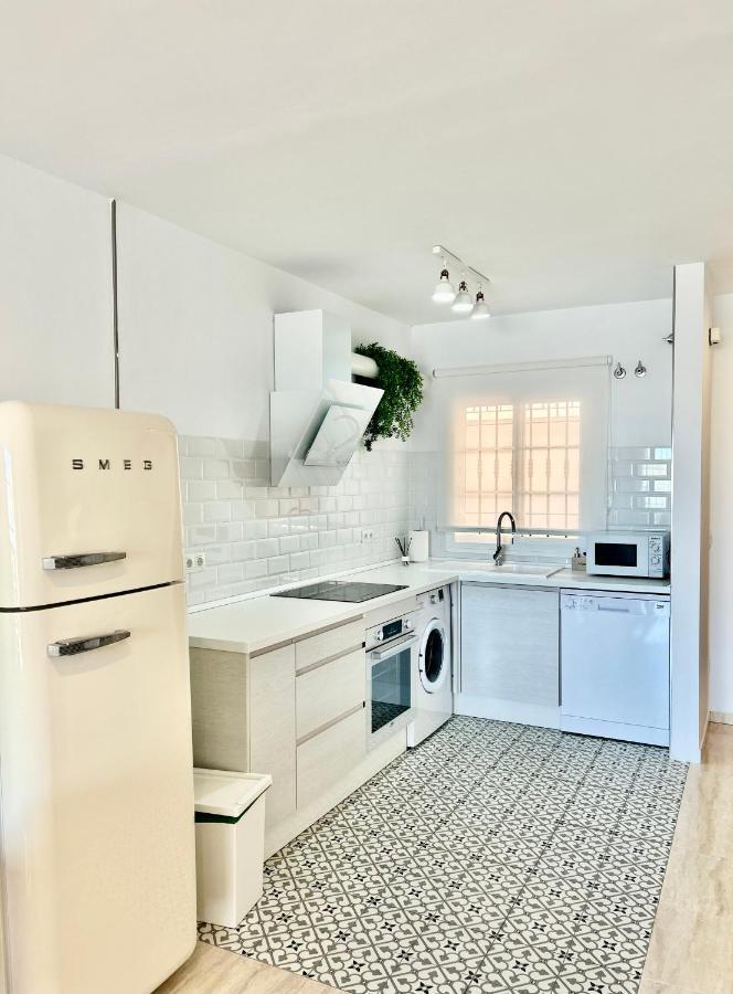 Apartamentos Pacifico 네르하 외부 사진